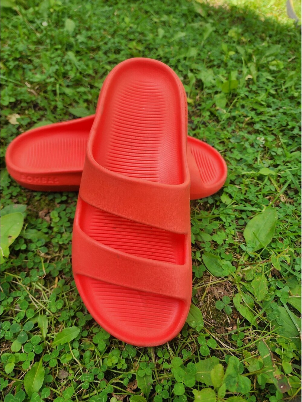 Size 5 - Bombas Women's Red Slide Sandals - Picture 4 of 9